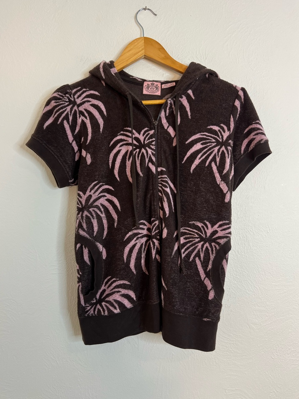 Vintage Y2K Juicy Couture Brown and Pink Palm Print Short Sleeve Hoodie size L